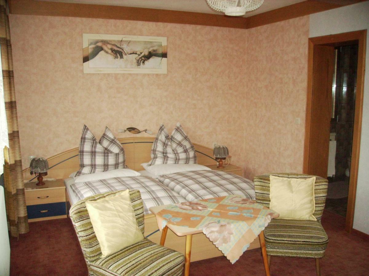 Gaestehaus Kratzer Virgen Buitenkant foto